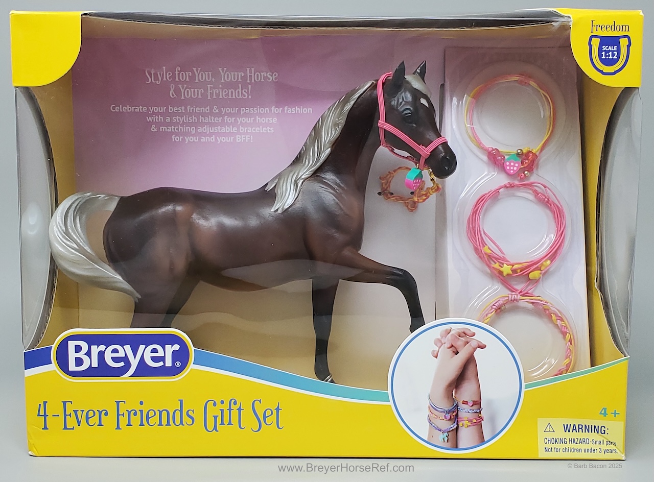 Breyer Horse B-FS-10438 4-Ever Friends Gift Set Pink Perfection Bracelets Silver Bay Classic Arabian Mare CAM