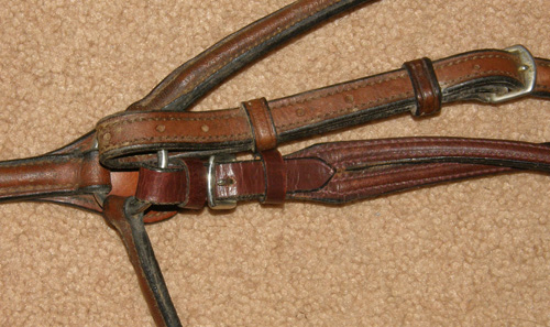 Round Raised Breastplate English Breastplate with Standing Martingale Attachment Running Martingale Attachment Pony/Cob