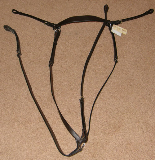 Patterdale English Breastplate Breastcollar with Buckle in Standing Martingale Attachment