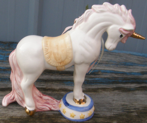 Vintage? Taiwan Porcelain Circus Unicorn On Pedestal China Horse White/Pink Porcelain Horse Figurine
