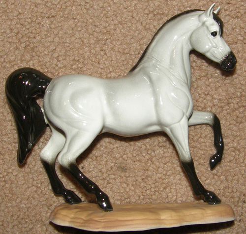 Vintage Loza Electrica Hagen Renaker Gray Arabian Horse On Base Grey Arab Horse Figurine #061