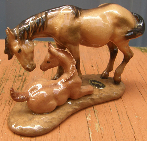 Vintage Hagen Renaker #3175 Mustang And Colt Mustang Mare & Foal VARIATION Solid Face Colt HR Specialty Mini China Horse Ceramic Horse Figurine