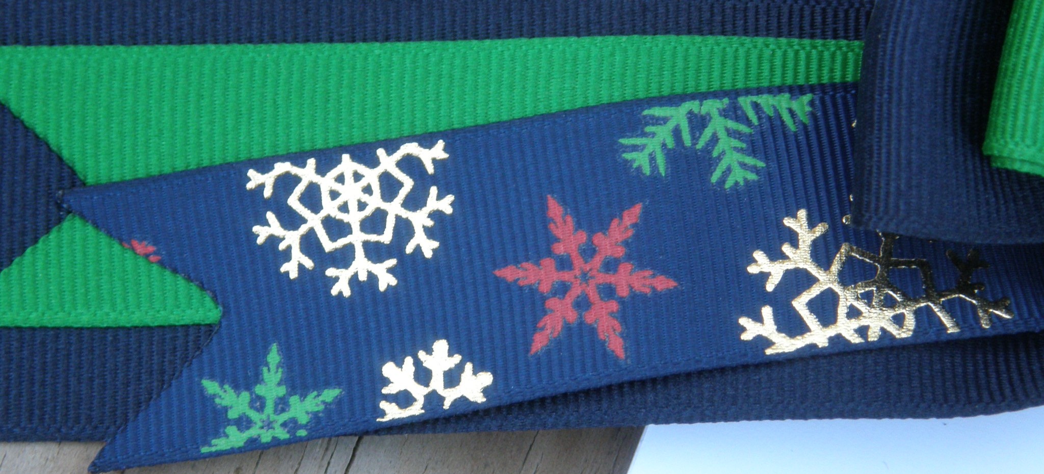 Bridle Path Bows Show Bows Childrens Hair Ribbons Hair Bows Showbows Navy/Green/Navy Snowflake Pattern