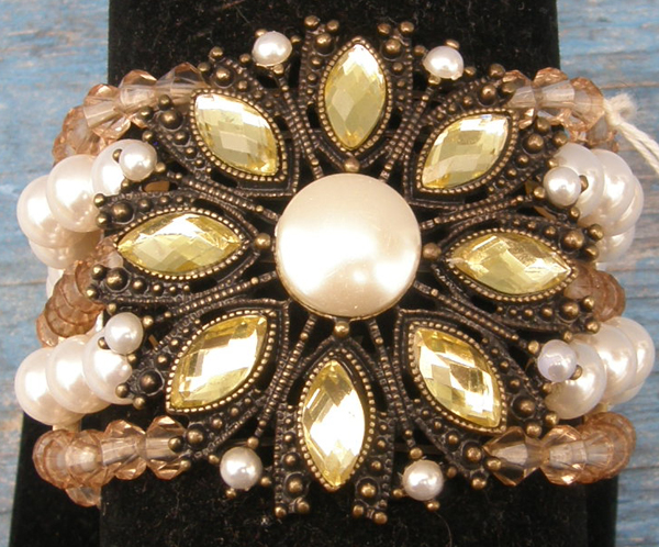 Vintage Look Costume Jewelry Flower Stretchy Bracelet Imitation Pearl Flower Stretch Bracelet