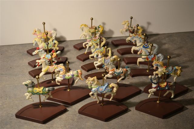 Vintage Dated Lenox Princeton Gallery Collectible 18 Carousel Horses & Stand