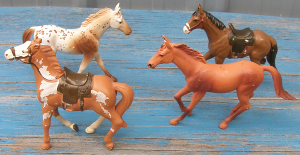 New Ray Country Life Western Horses Paint Pinto Western Saddle Appaloosa App Chestnut Horse Figurine Cowboy Horse Cake Topper