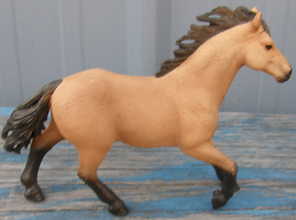Schleich Buckskin Quarter Horse Stallion QH Horse Figurine #13853