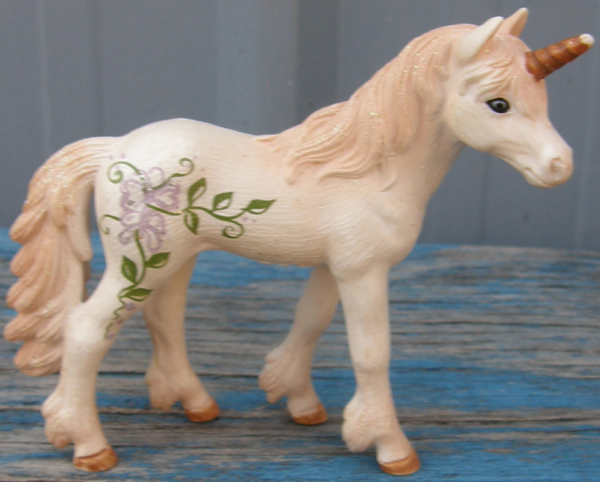 Schleich Bayala Unicorn Foal Unicorn Fantasy Horse Figurine #70420