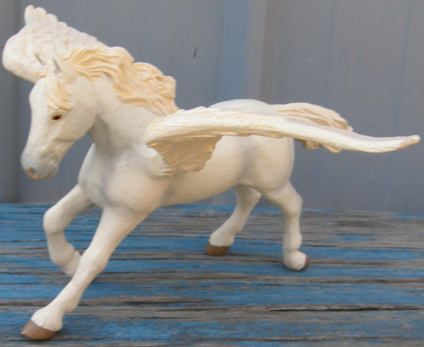 Papo Pegasus Toy Winged Horse Figurine Fairy Fantasy World Horse #38821