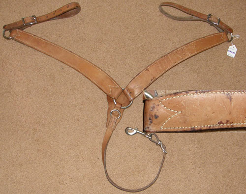 Weaver Harness Leather Contoured Breast Collar Center Ring Lt Oil Western Breastcollar