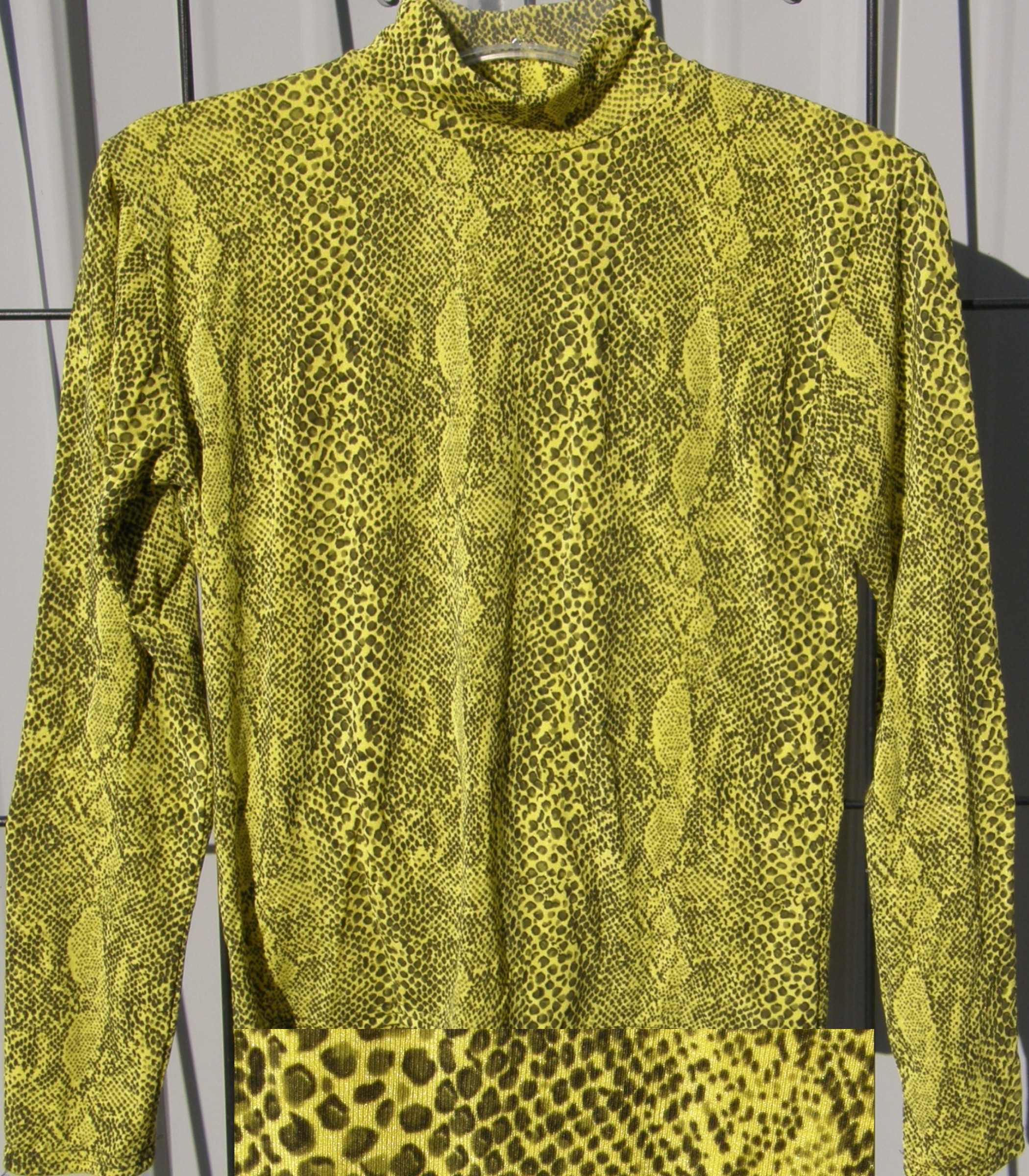 FTWW Slinky Top Western Show Shirt Yellow Snakeskin Print Yellow Python Print Ladies L