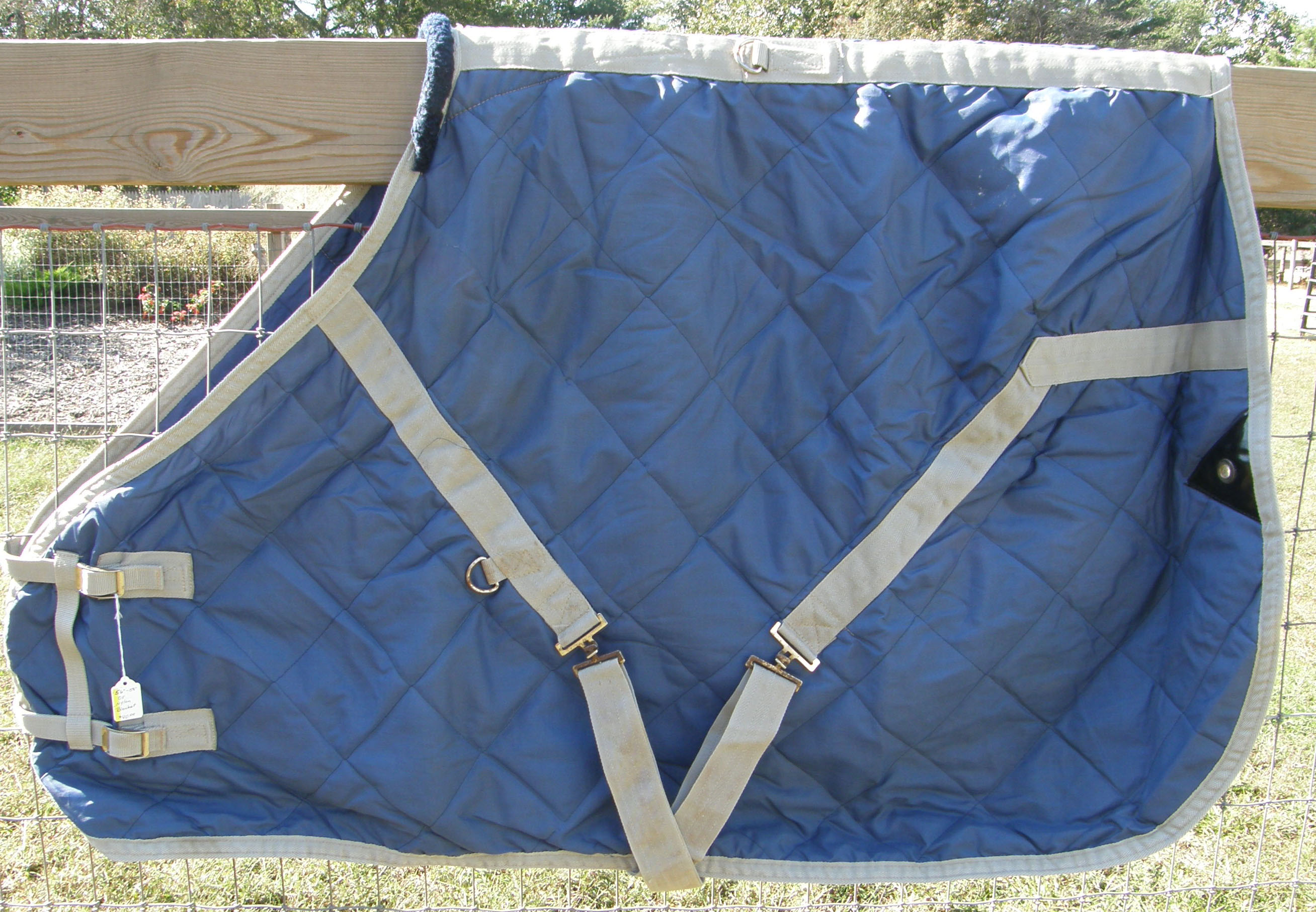 56" - 58” OF Quilted Nylon Stable Blanket Horse Blanket Winter Blanket Blue/Gray