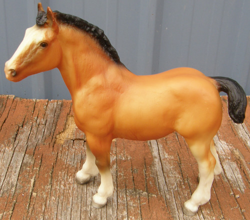 Breyer #826 Light Golden Bay Clydesdale Foal Draft Horse