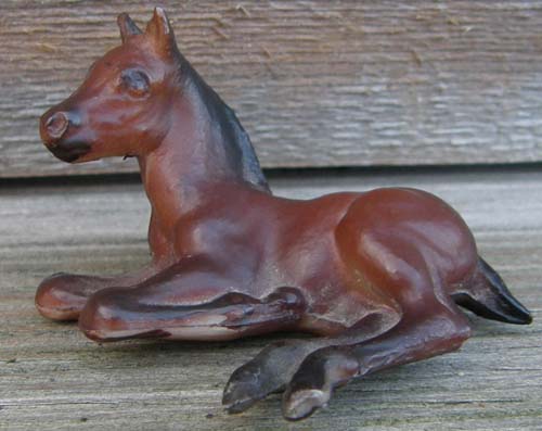 Breyer #3085 Stablemate Thoroughbred Lying Foal SM Bay Lying TB Foal
