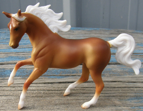 Breyer #6047 Stablemate Mystery Horse Surprise Series 2 Blind Bag Palomino Magnolia