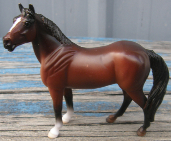 Breyer #6047 Stablemate Mystery Horse Surprise Series 2 Blind Bag Bay Standing Stock Horse