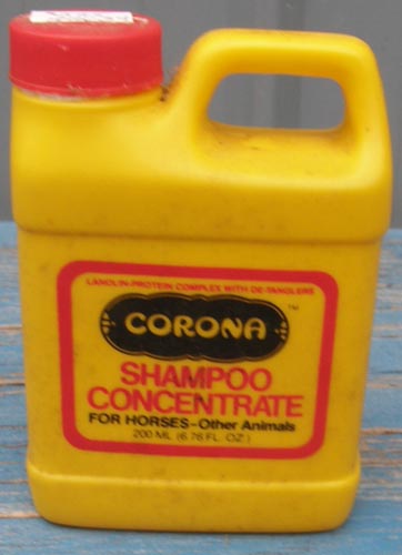 Corona Shampoo Concentrate Horse Livestock Shampoo 6.76 Fluid Oz Bottle